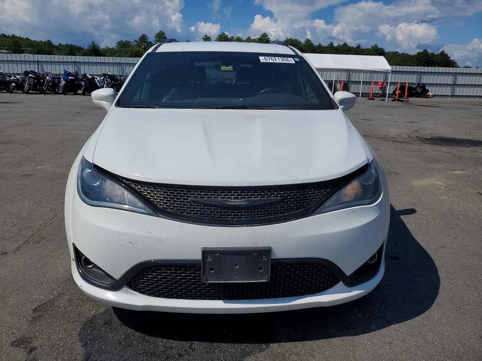 2019 CHRYSLER PACIFICA TOURING L 5