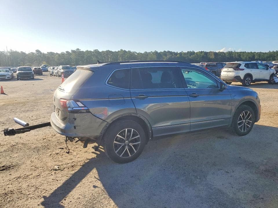 2021 VOLKSWAGEN TIGUAN SE 3