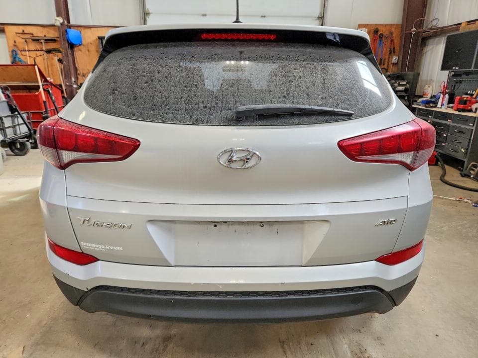 2017 HYUNDAI TUCSON SE 6