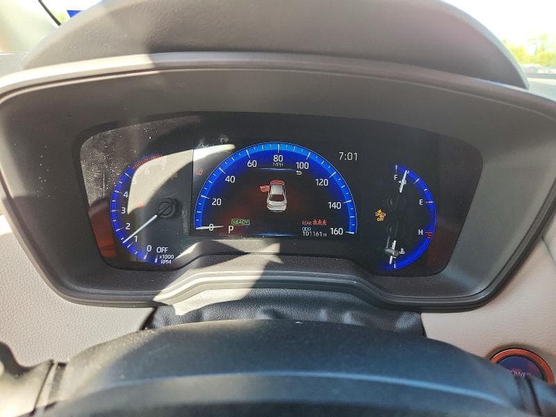 2021 TOYOTA COROLLA LE 9