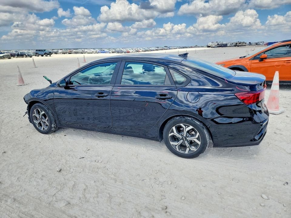 2021 KIA FORTE LXS 2