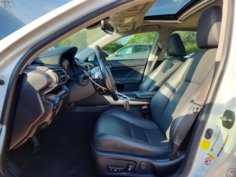 2018 LEXUS IS 300 7
