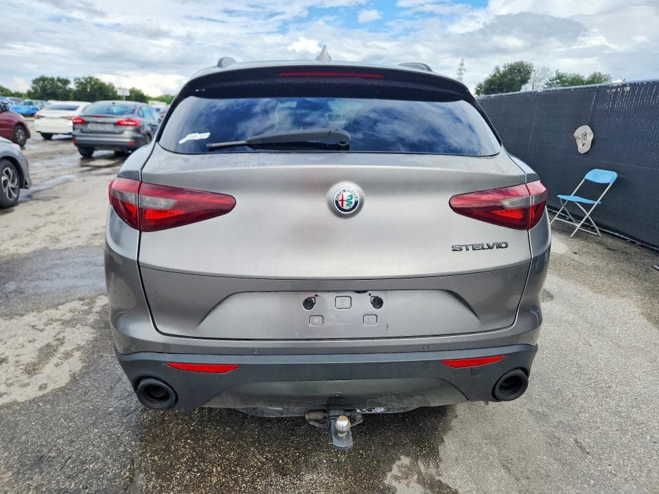 2019 ALFA ROMEO STELVIO 6
