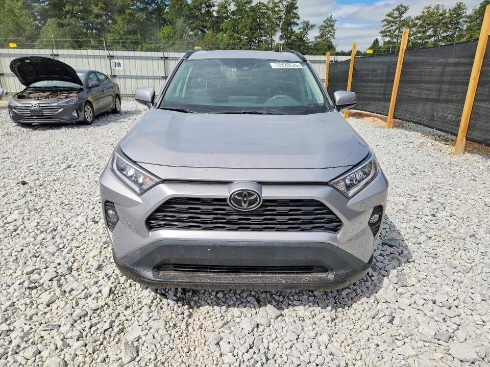 2019 TOYOTA RAV4 XLE 5