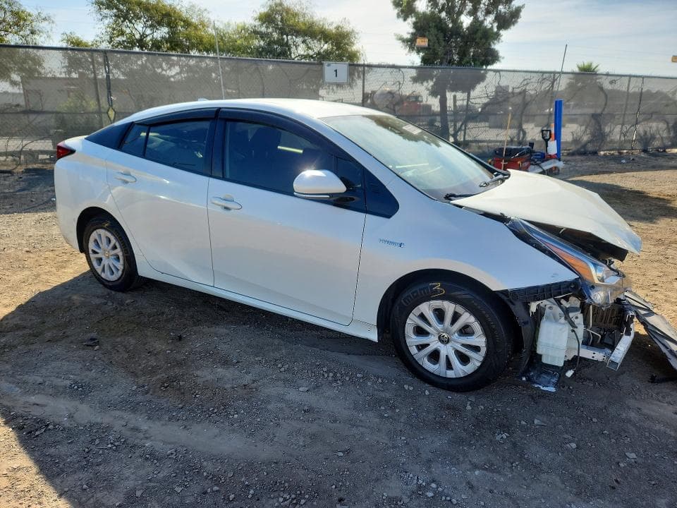 2019 TOYOTA PRIUS LE 4