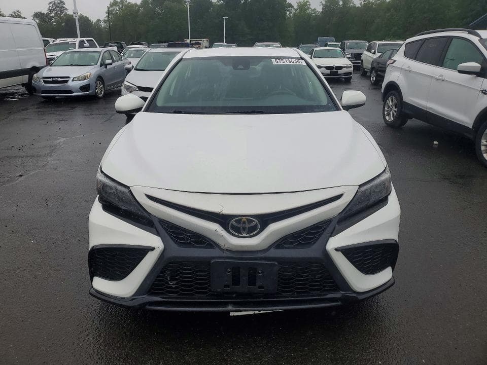 2021 TOYOTA CAMRY SE 5