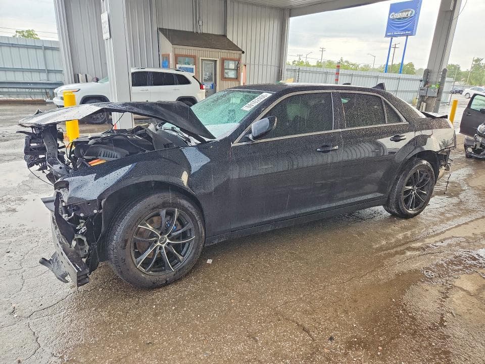 2019 CHRYSLER 300 TOURING - 1