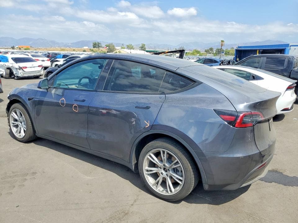 2023 TESLA MODEL Y 2