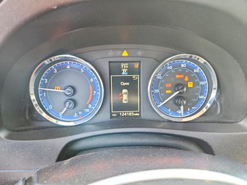 2017 TOYOTA COROLLA SE 9
