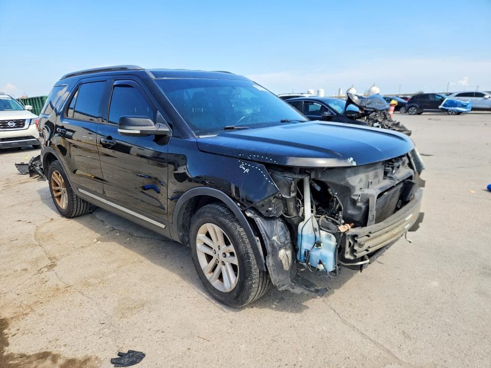 2017 FORD EXPLORER XLT 4