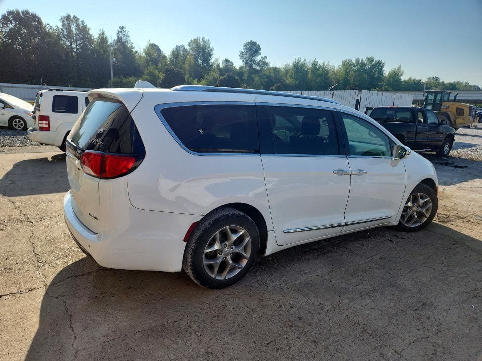 2018 CHRYSLER PACIFICA LIMITED 3