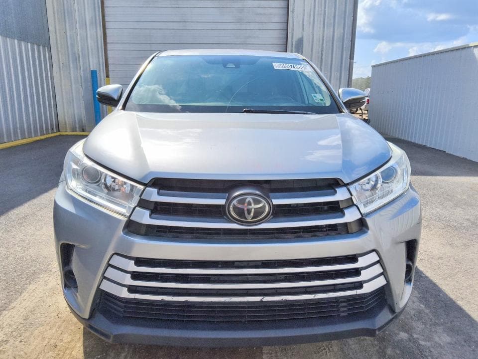 2019 TOYOTA HIGHLANDER LE 5