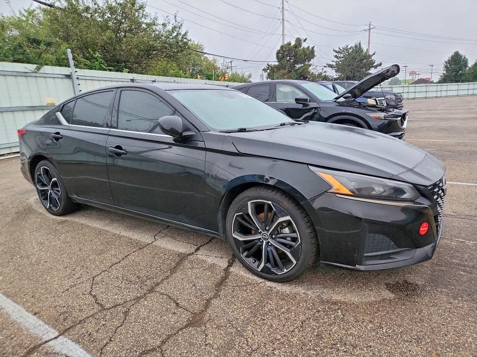 2024 NISSAN ALTIMA SR 4