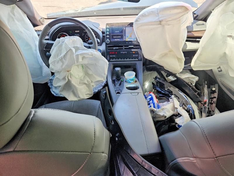 2022 TOYOTA AVALON LIMITED 8