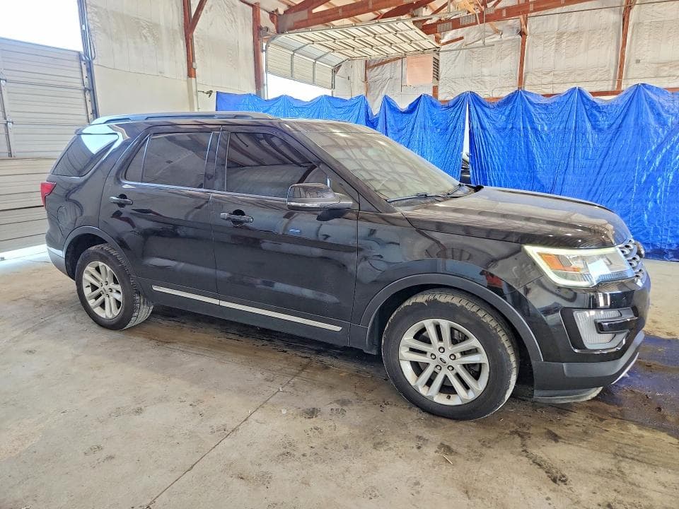 2017 FORD EXPLORER XLT 4
