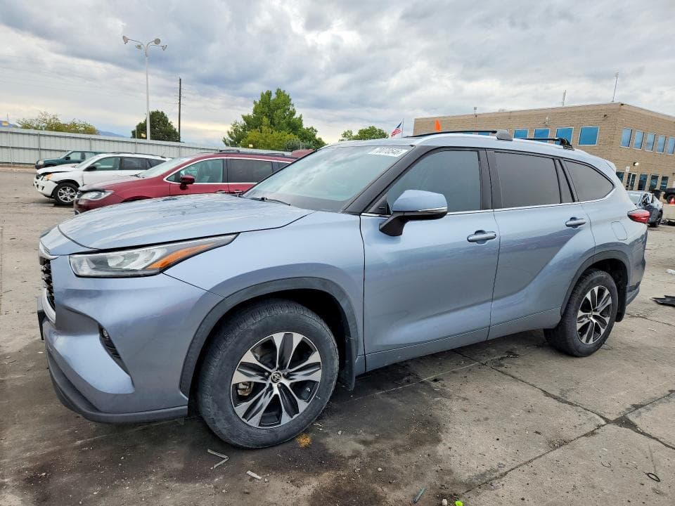 2020 TOYOTA HIGHLANDER XLE