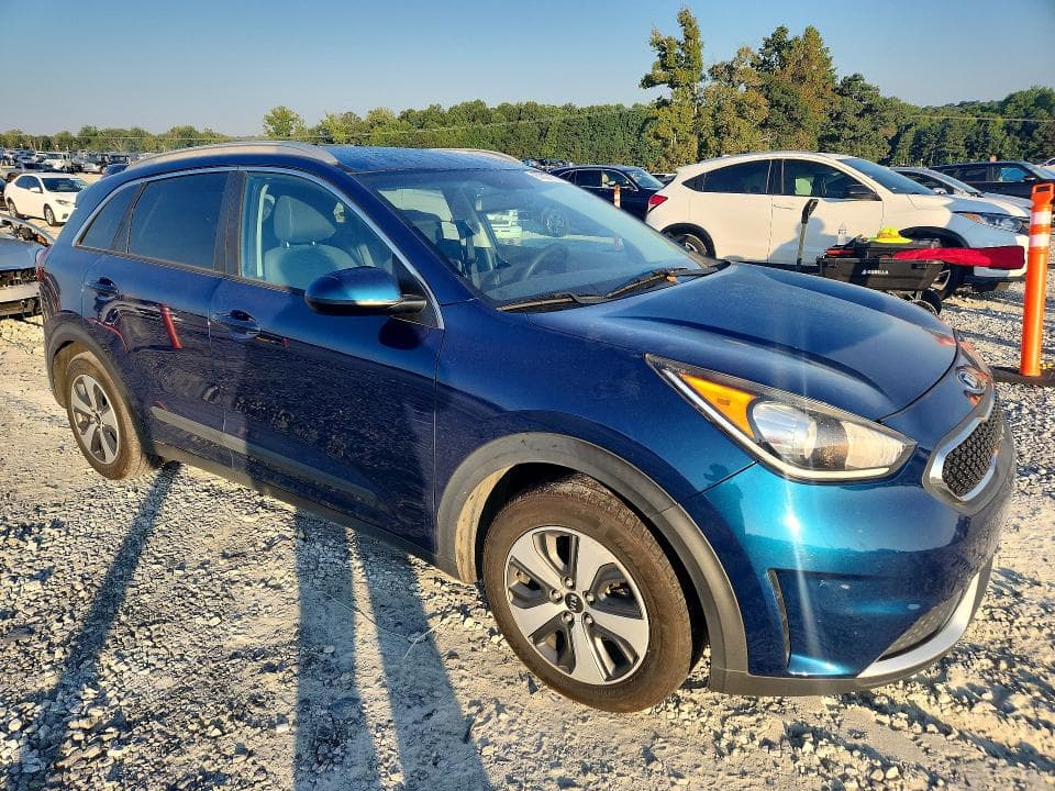 2017 KIA NIRO LX 4