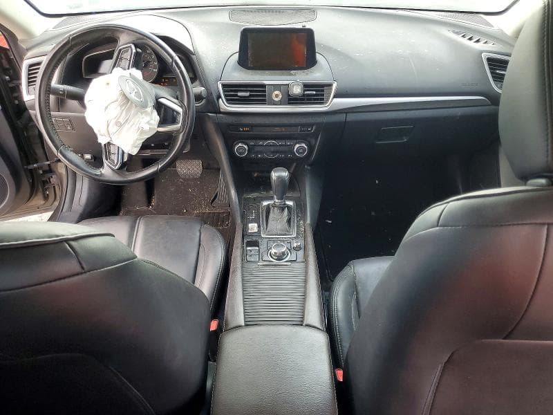 2018 MAZDA 3 TOURING 8