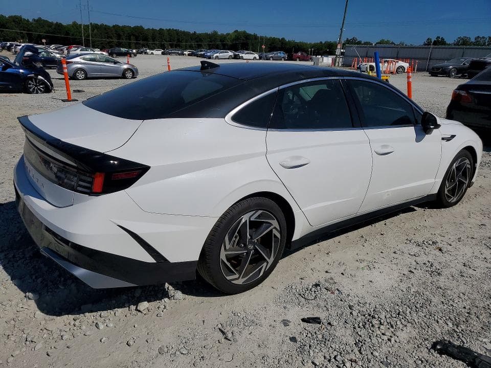2025 HYUNDAI SONATA SEL 3