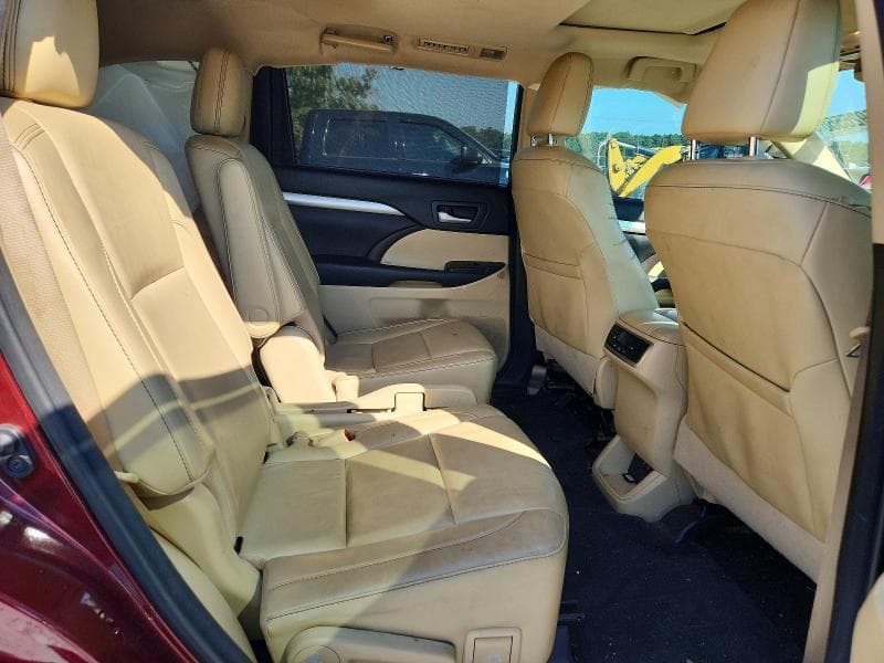2017 TOYOTA HIGHLANDER XLE 11