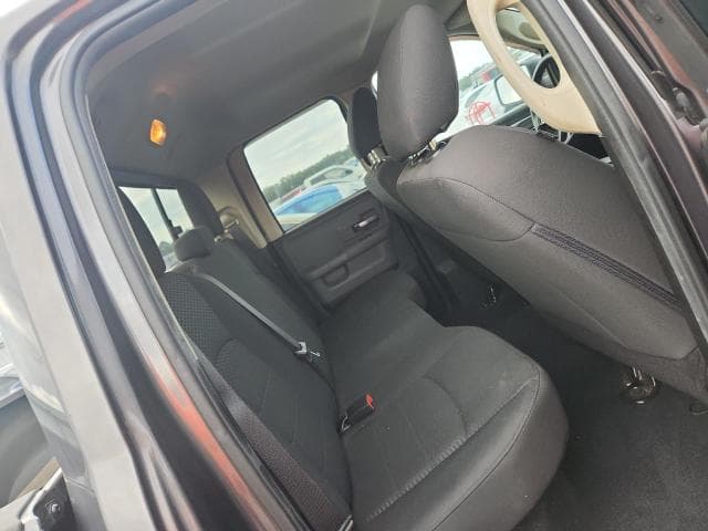 2019 RAM 1500 CLASSIC SLT 10