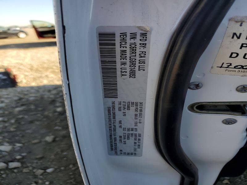 2024 RAM 1500 CLASSIC SLT 13