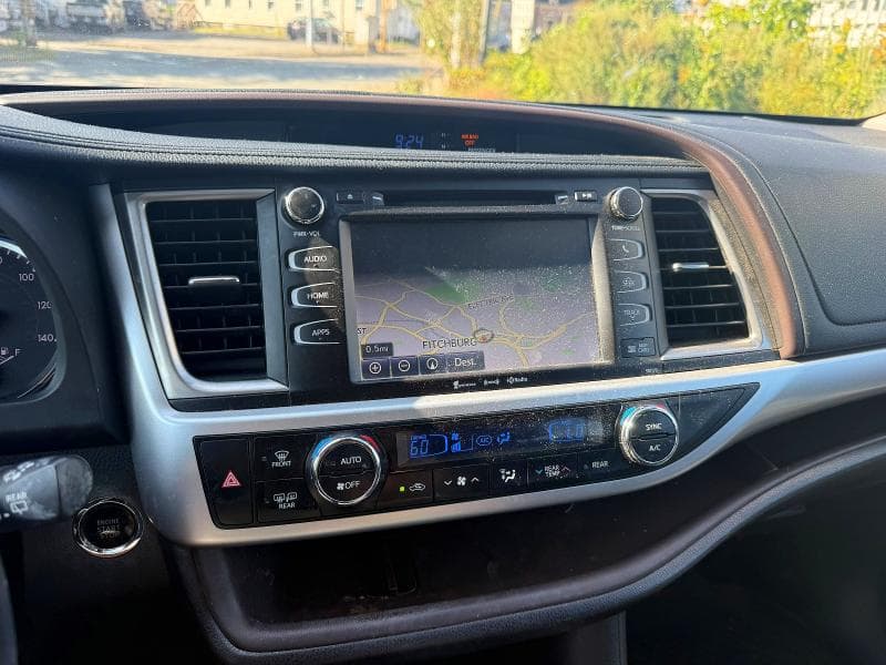 2018 TOYOTA HIGHLANDER XLE 8