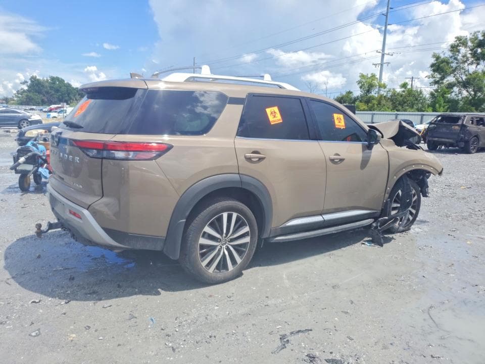 2024 NISSAN PATHFINDER PLATINUM 3