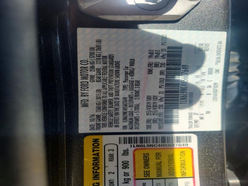 2017 LINCOLN CONTINENTAL RESERVE 12