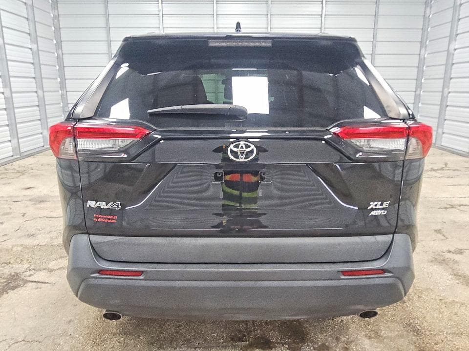 2021 TOYOTA RAV4 XLE 6
