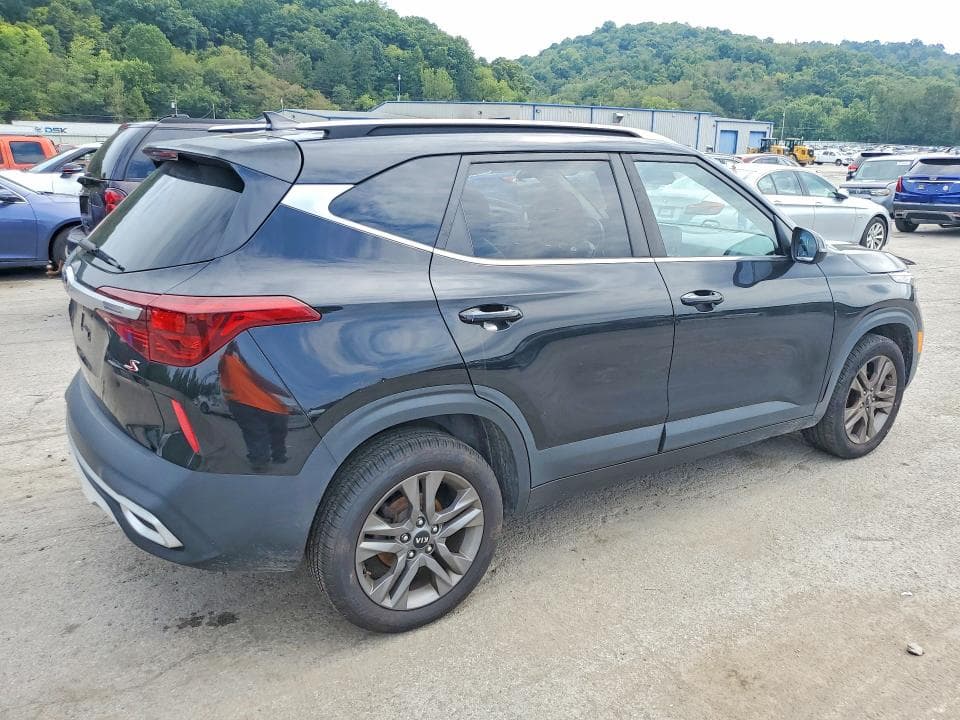 2021 KIA SELTOS S 3