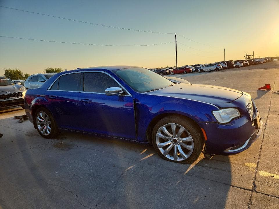 2018 CHRYSLER 300 TOURING 4