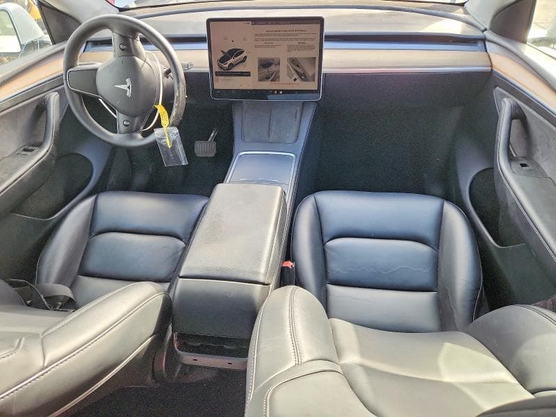 2024 TESLA MODEL Y 8