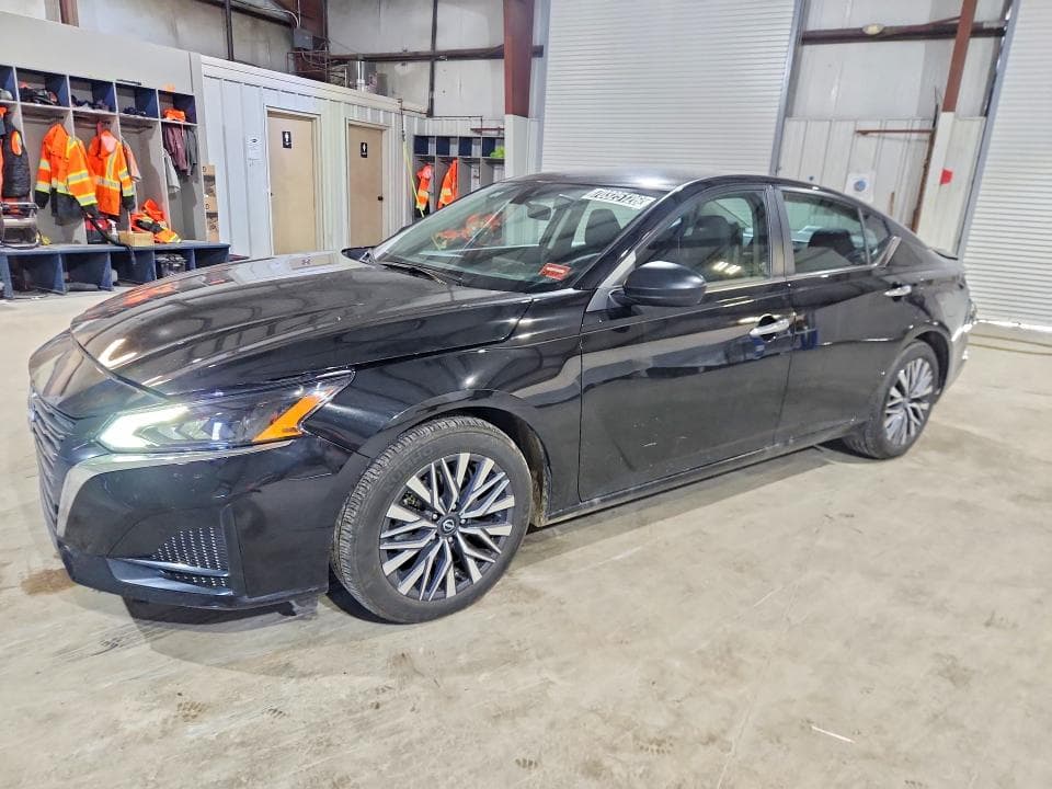 2025 NISSAN ALTIMA SV