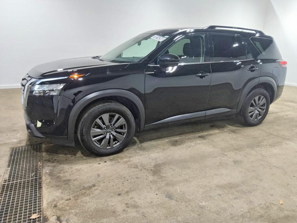 2024 NISSAN PATHFINDER SV