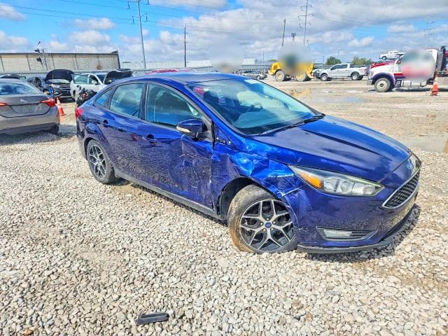 2017 FORD FOCUS SEL 4