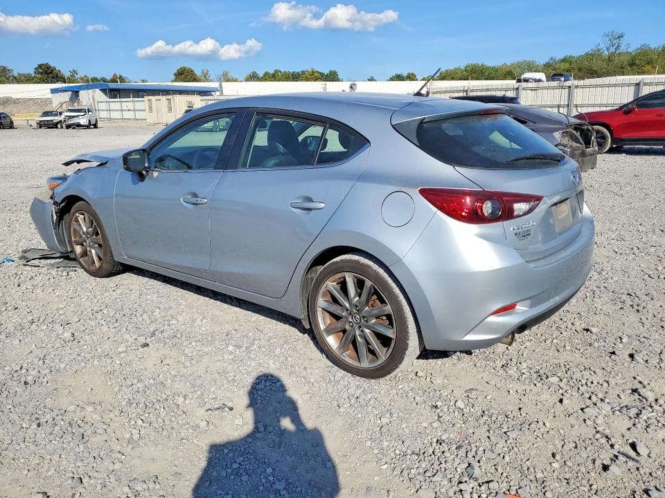 2018 MAZDA 3 TOURING 2