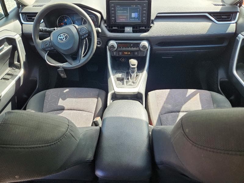 2019 TOYOTA RAV4 XLE 8