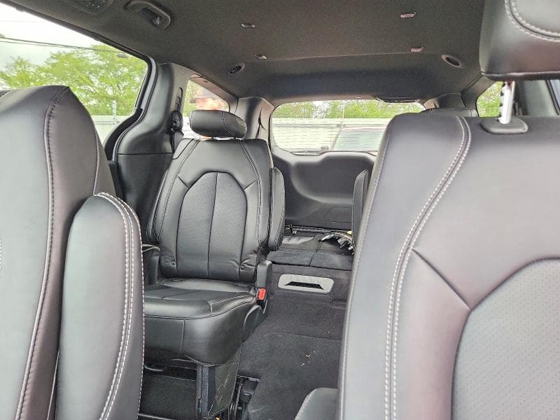 2027 CHRYSLER PACIFICA SELECT 10