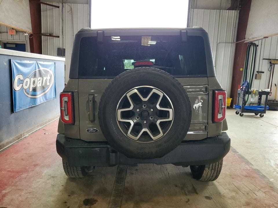 2025 FORD BRONCO OUTER BANKS 6