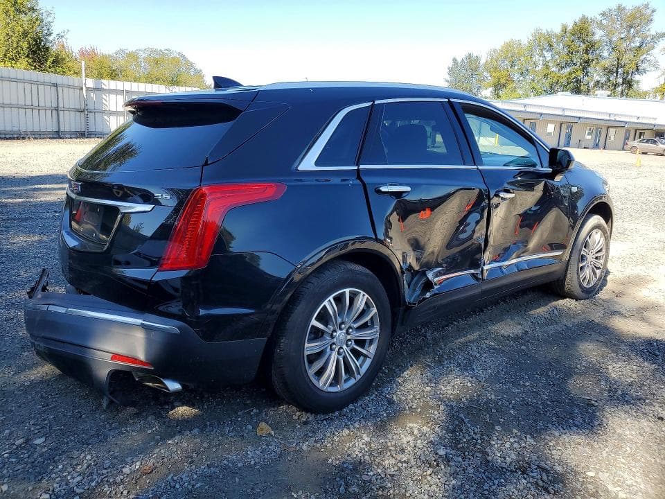 2017 CADILLAC XT5 LUXURY 3