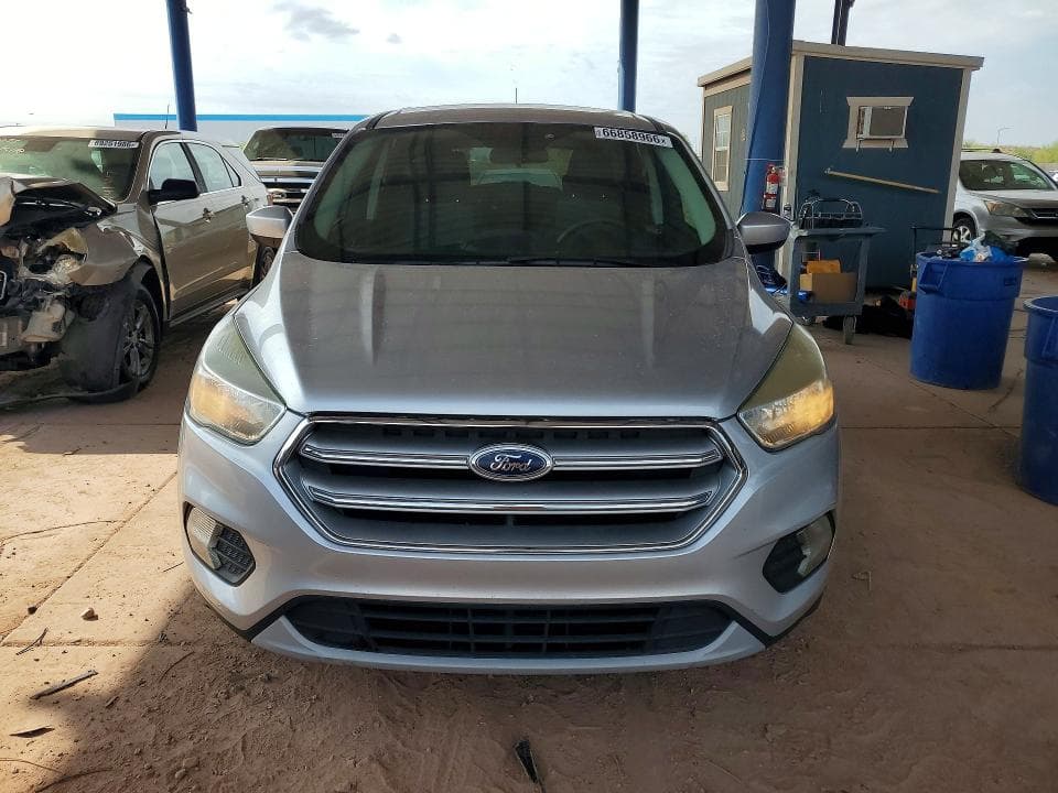 2017 FORD ESCAPE SE 5
