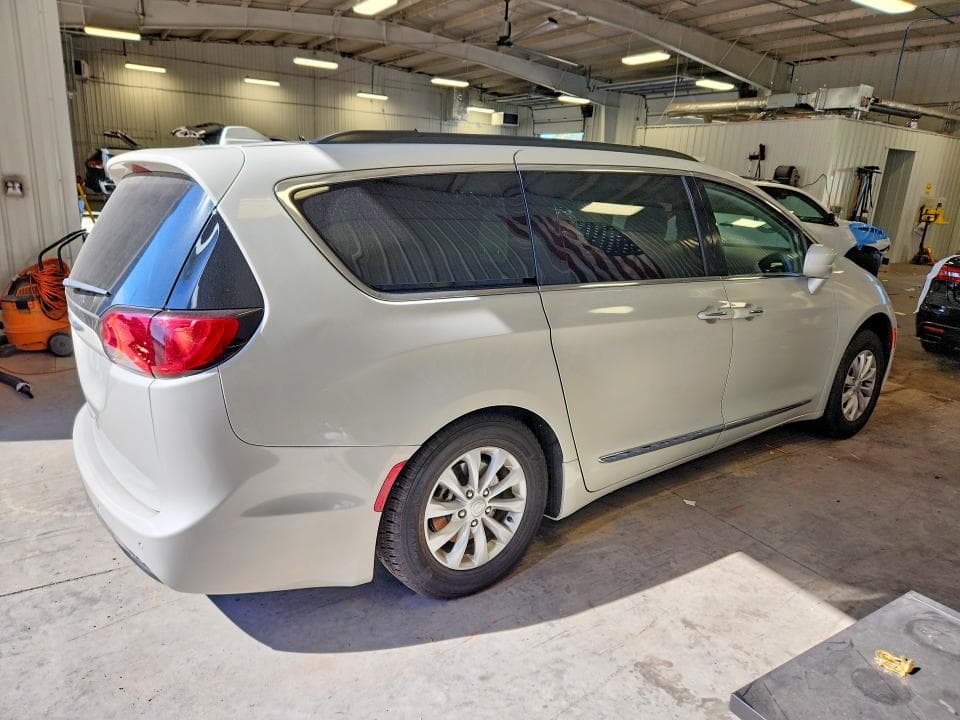 2017 CHRYSLER PACIFICA TOURING L 3