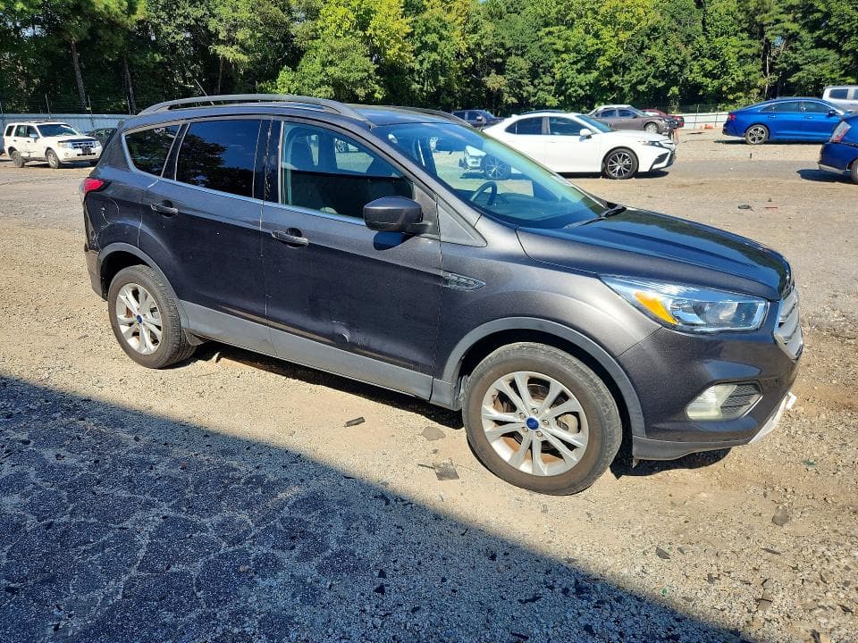 2018 FORD ESCAPE SE 4