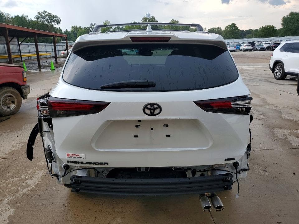 2024 TOYOTA HIGHLANDER XSE 6