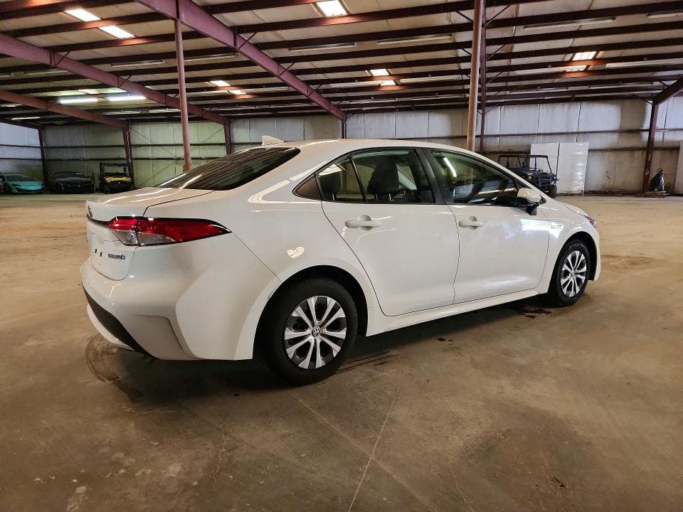 2021 TOYOTA COROLLA LE 3