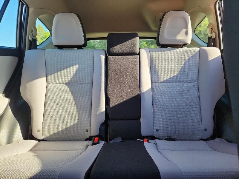 2017 TOYOTA RAV4 XLE 10