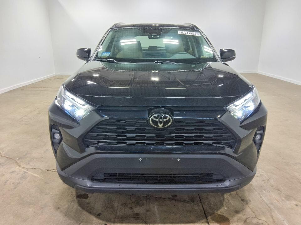 2025 TOYOTA RAV4 XLE PREMIUM 5