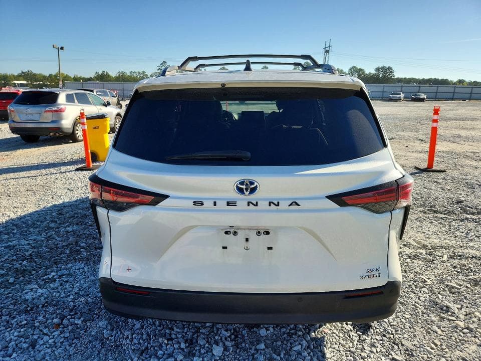 2021 TOYOTA SIENNA XLE 6