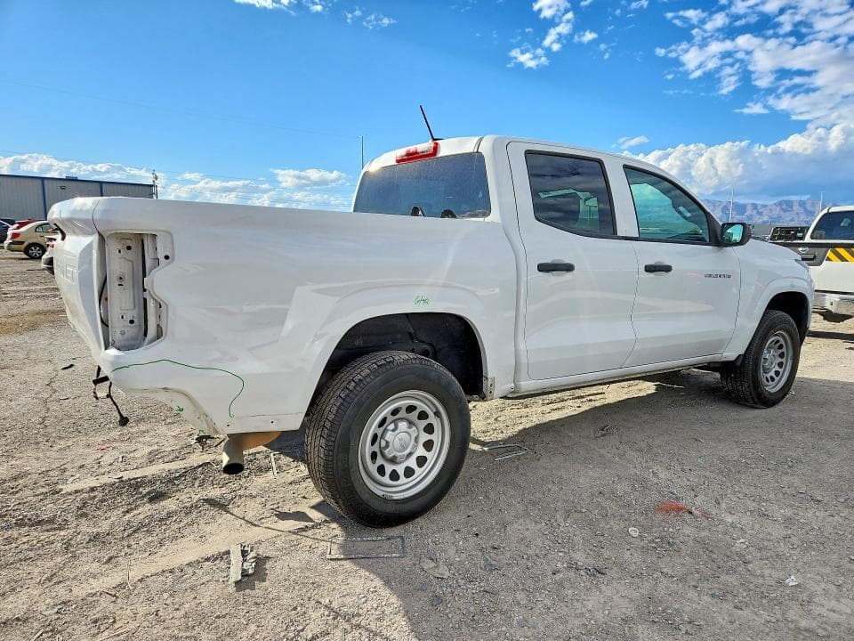 2023 CHEVROLET COLORADO 3